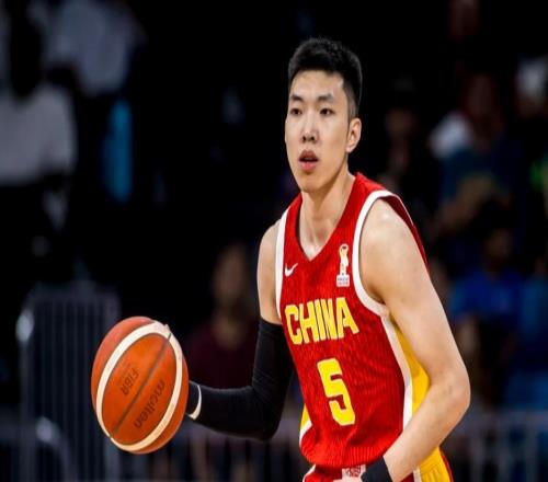 男篮世预赛:中国12记三分大胜卡塔尔杨瀚森15+8胡明轩12+4