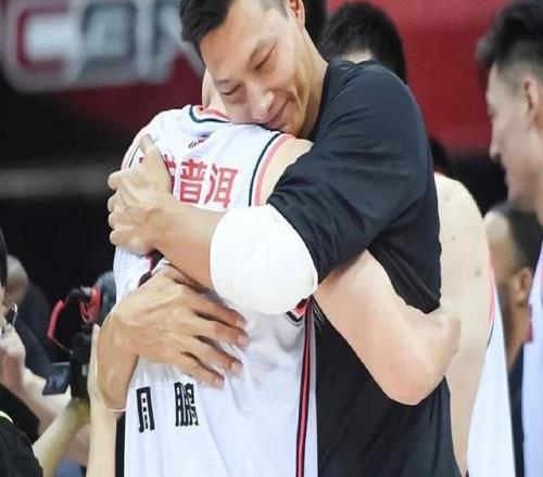 热议周鹏重返广东:功勋老将温情回归未来有望退役球衣接任主帅