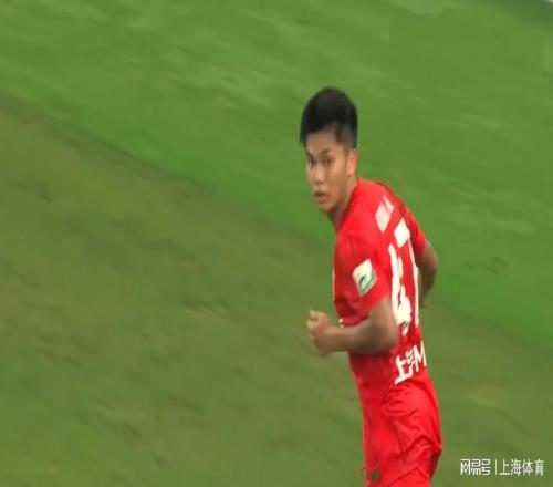 中超第25轮,上海海港10战胜深圳新鹏城
