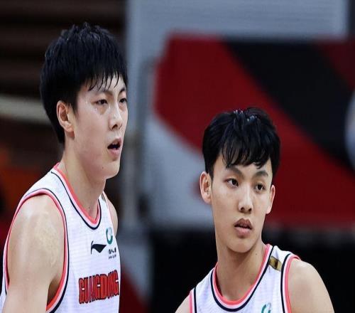 CBA官宣!宏远完成11人注册,周鹏胡明轩徐杰领衔,徐昕将预注册