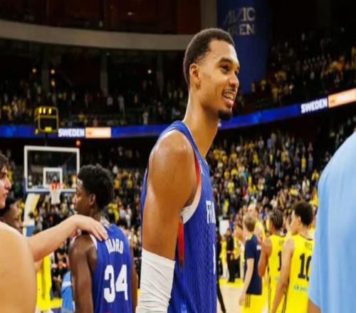 独得18分8篮板!文班亚马不可阻挡,率领法国轻松获胜