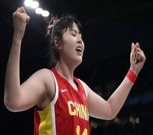 苦练许久却栽在护照上,李月汝无缘世界杯,内线实力大打折扣