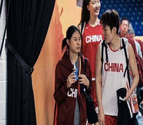 篮球中国女篮结束全部热身赛,世界杯12人名单即将出炉