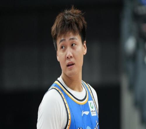 CBA夏联:周琦缺席北京险胜山东赵睿16分顶薪范子铭10中1