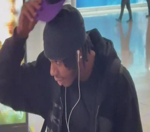 北控男篮幕后瞬间:欢迎贾旺特库克抵达北京