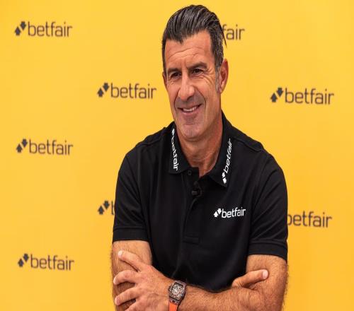 菲戈:皇马今夏引援非常出色,连续两年无冠后确实需要补强