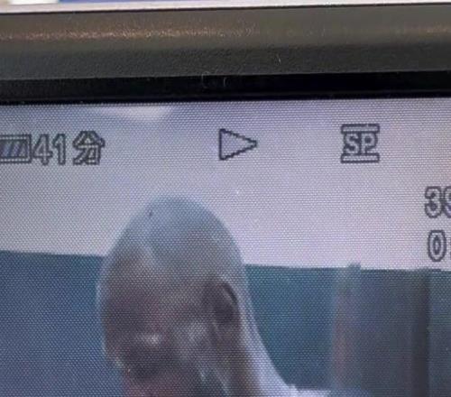 罚球后直接空接暴扣!摄影师晒詹姆斯训练原片