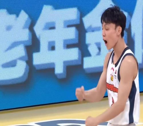 不是徐杰!广东男篮“新老大”曝光,力保宏远未来10年无忧!