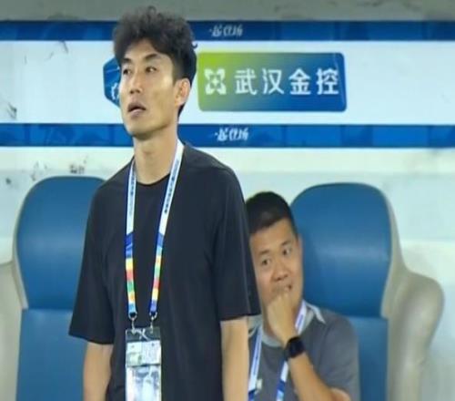 郑智:比赛激烈但不是特别流畅,对结果比较满意