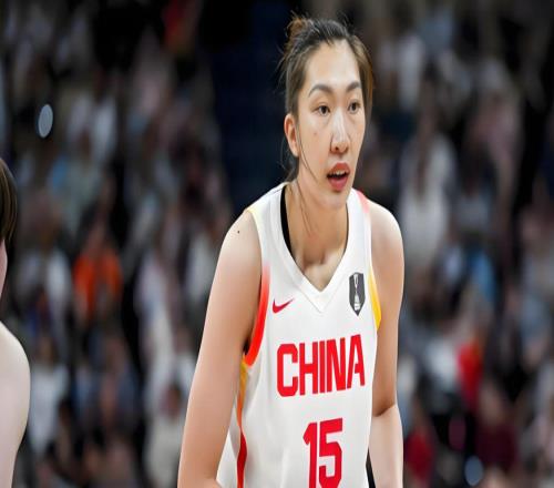 22分14板!2米11中国女篮悍将,展现世界级中锋水平