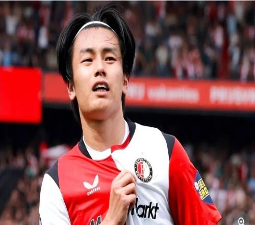 上田绮世1500万转手里尔费耶诺德卖便宜了