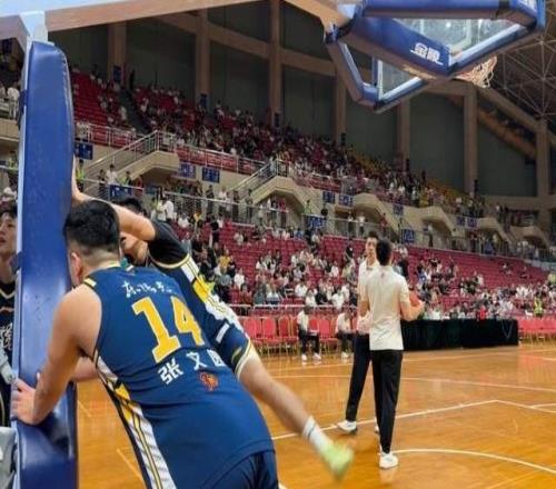 广东2连胜!杨溢19分成亮点,点评新帅,后杜锋时代宏远换了模样