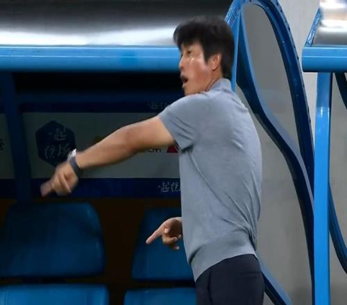 于根伟长出一口气,泰山必换唐田!铁人继续信任徐正源,浙川渝主帅站在悬崖边