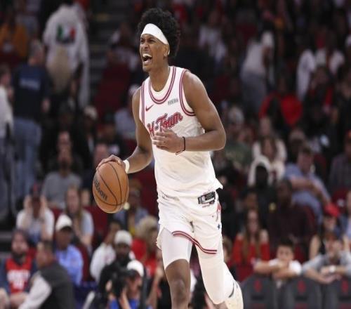 火箭媒体人:阿门已是NBA前五攻防兼备球员