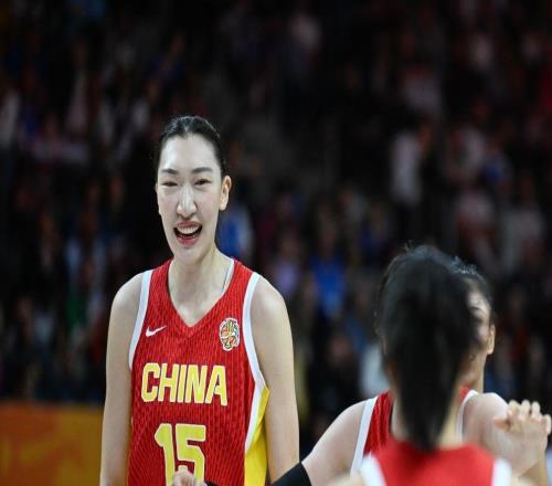 女篮世界杯四战连斩两双,韩旭撑起中国女篮内线脊梁