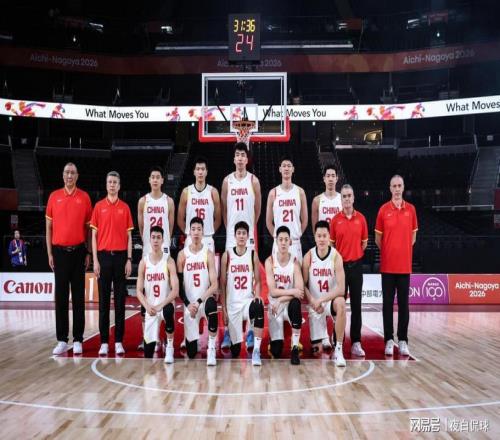 住集装箱,球员生病!中国男篮顶住磨难,38分大胜拿下亚运首胜