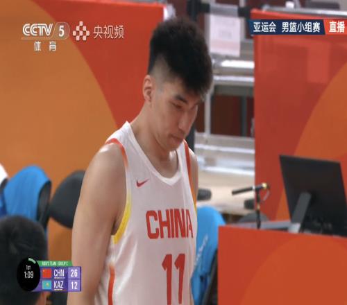17分钟17+6!中国男篮留洋中锋闪耀,亚运顶替杨瀚森,率队38分狂胜
