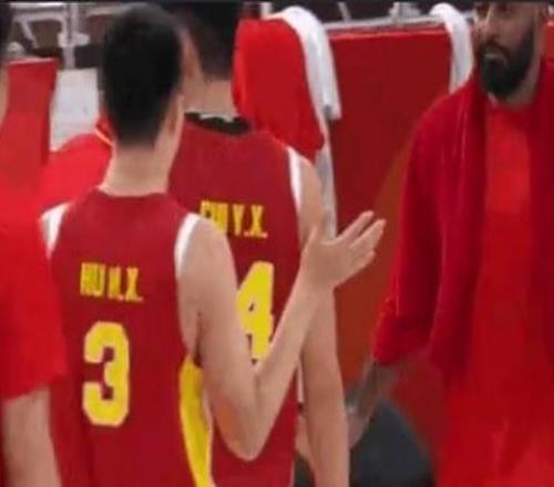 热议中国男篮2连胜锁亚运8强巴林全队输急眼仅1人赛后握手惹争议