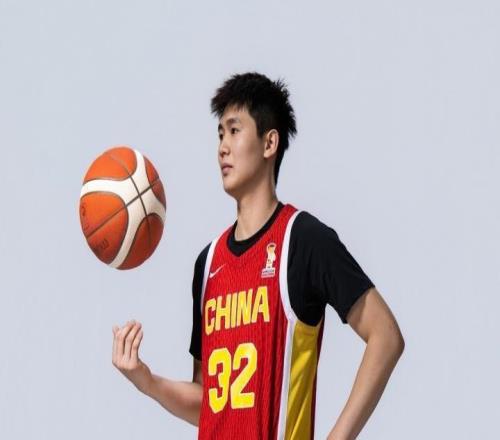 6投6中砍18分,媒体人:李悦洲这个夏天进步很明显
