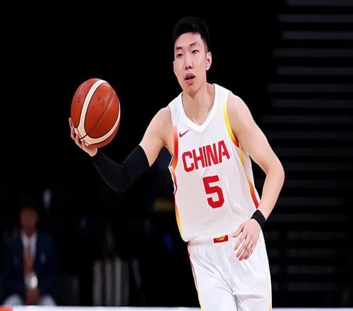 男篮半场狂胜巴林!廖三宁狂轰15分,李悦洲全面输出,王俊杰低迷