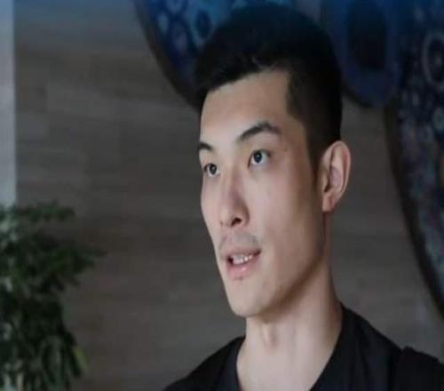山东男篮抵达威海,新队长郭凯透露拉练重点,邱彪要拿出真本事了