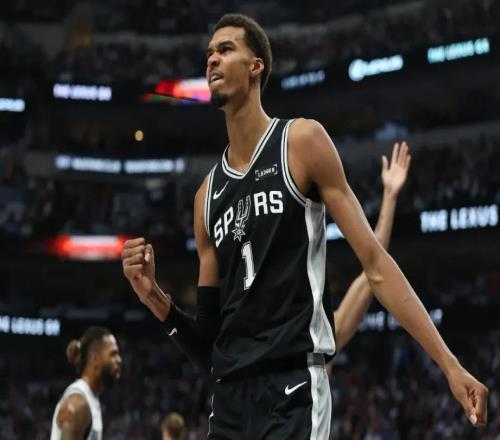 美媒评NBA历史十大追帽高手,文班亚马第8,字母哥第4,韦德进前3