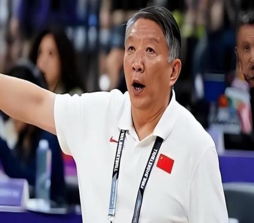 中国女篮晋级8强仅1天,离谱一幕出现,宫鲁鸣所言字字戳心