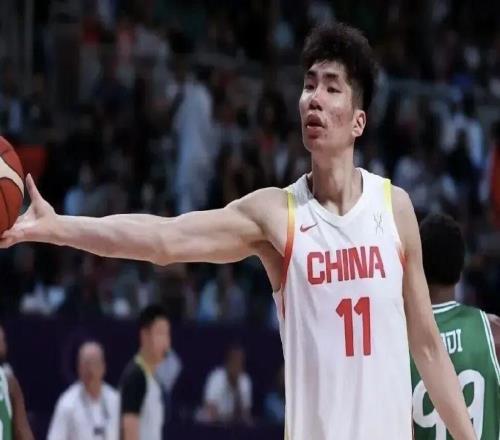 CCTV5直播!中国男篮VS巴林男篮,赛前带来中国队胡明轩、庞峥麟、余嘉豪以及巴林男篮桑普森的最新消息