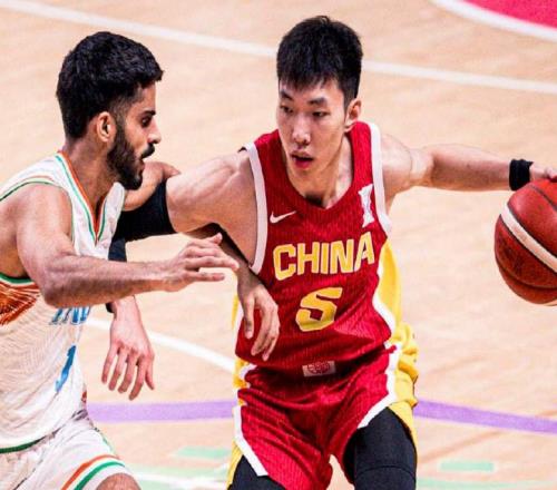 10559!中国男篮大胜巴林,多名年轻球员轮番登场,多点开花