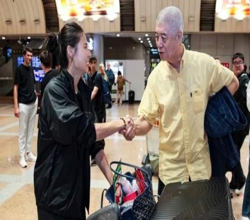 女篮回京休1天,14日出征,12人名单出炉,韩旭缺席,刘禹彤驰援