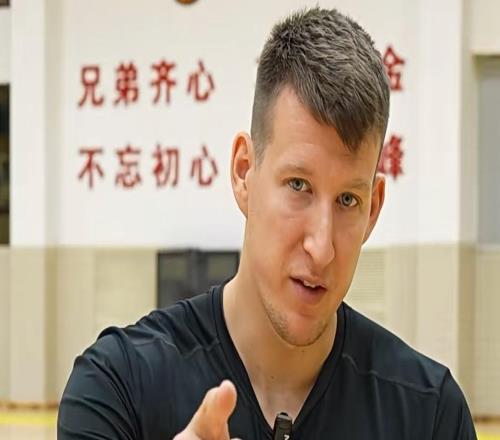 速递!广东宏远官方发声,朱芳雨李春江罕见合体,徐昕办签证准备赴美