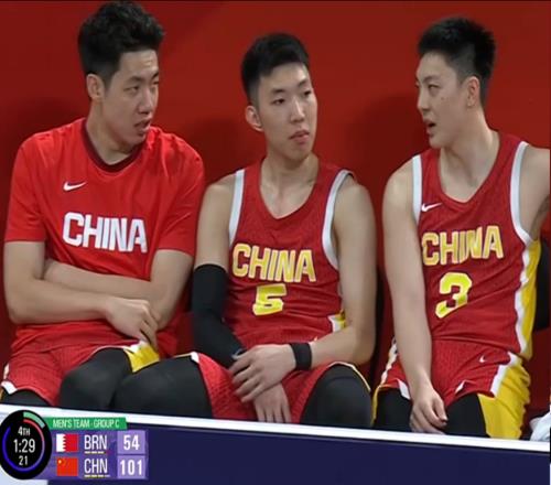 狂胜菲律宾44分!男篮一人未登场却遭球迷质疑:国家队不需要你了