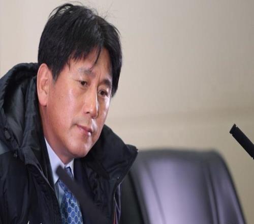 13输球后,韩国球队集体向国安球迷鞠躬谢场!后者热烈鼓掌回应