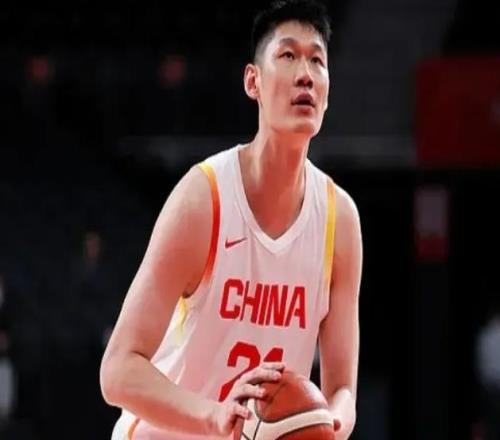 没有一边倒,半场仅领先9分!中国男篮淘汰赛首战遇麻烦,廖三宁15分