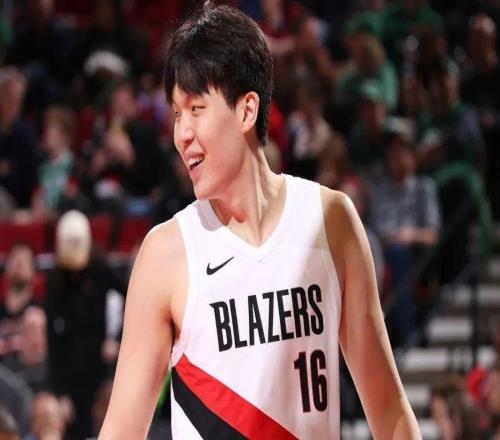 打G联盟只是替补尼克斯签下213cm新中锋!杨瀚森NBA之路太难走