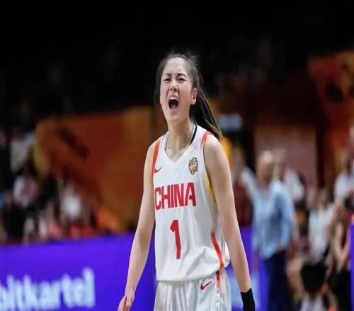 就在刚刚,中国女篮公布重要决定!调整12人名单,21岁新星紧急加入