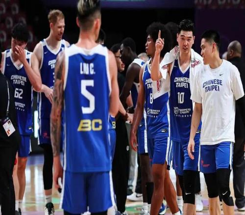 中国台北男篮7分惜败,陈盈骏20分林庭谦19分,中国男篮半决赛对阵日本