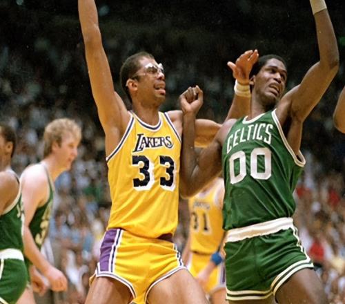 同样达成千胜,贾巴尔常规赛生涯胜率68.8%,帕里什62.9%,那邓肯和詹姆斯呢