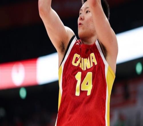 中国男篮重大利好:李弘权赵嘉义将复出战日本告别9人残阵冲决赛