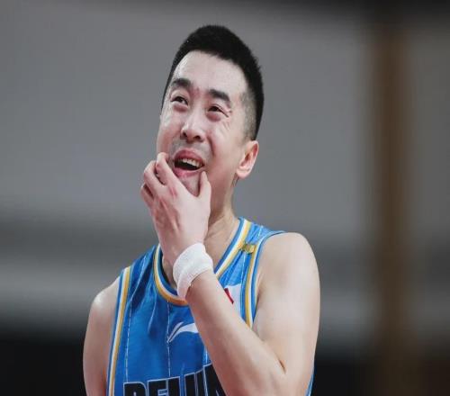 零容忍!中国篮协官宣重罚北京男篮,王骁辉被停赛1年,上海仍无消息