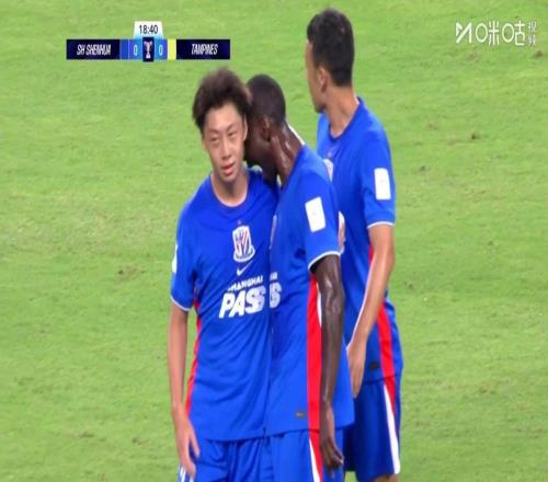 申花亚冠二级联赛遭遇严重误判,明显越位、手球都看不出来