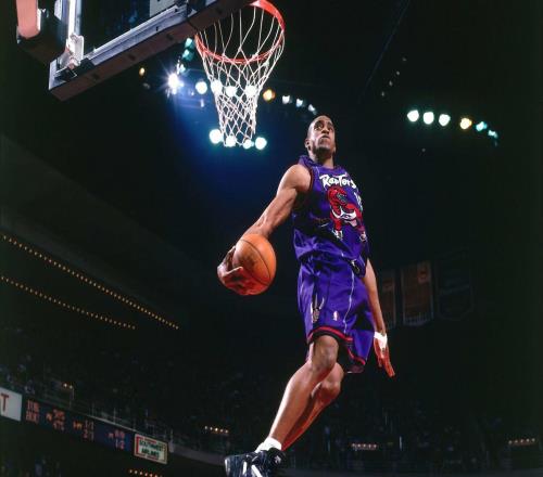 美媒评NBA历史50大扣将！卡特力压乔丹登顶，詹姆斯7科比无缘前10