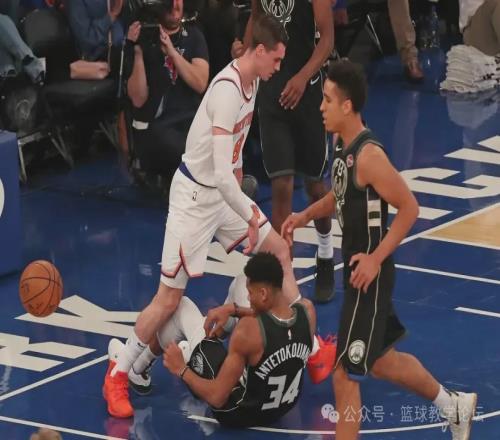 签了签了！时隔6年重返NBA！联手哈登和米切尔