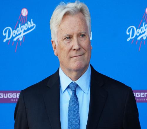 重磅！湖人以120亿美元天价再次被出售，ESPN已证实！