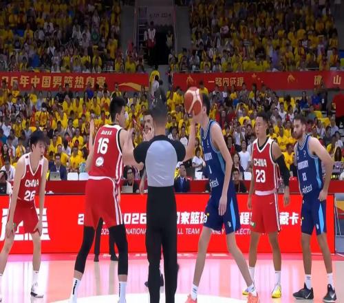 狂输35分！焦泊乔一战逼退广东队，宏远新管理层瞄准国手中锋