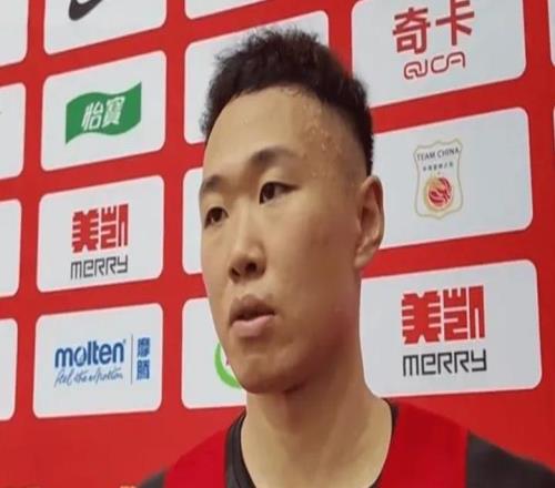 男篮首节压制乌拉圭！赵嘉义贺希宁焦泊乔齐爆，全队三分极准！