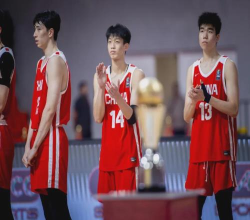 U18男篮与澳大利亚势均力敌