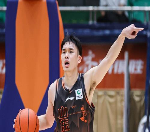鲁媒：谢智杰基本确定租借山西一年，为寻求更多出场机会