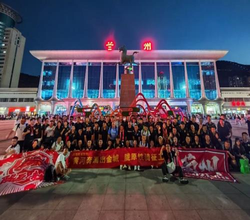 等了半辈子！3000兰州球迷到北京，中乙黑马战国安，工体见证历史
