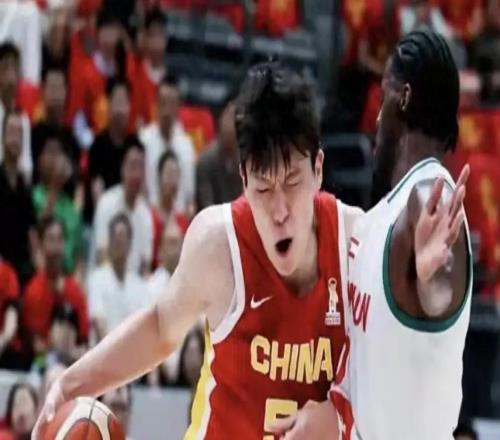 杨瀚森倒地后被球砸后续，幕后黑手身份被扒，估计和你想得不一样